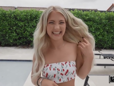 clip Amoral Teen 18+ Blondie