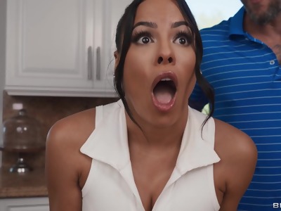 tour Pganal: The Housewife